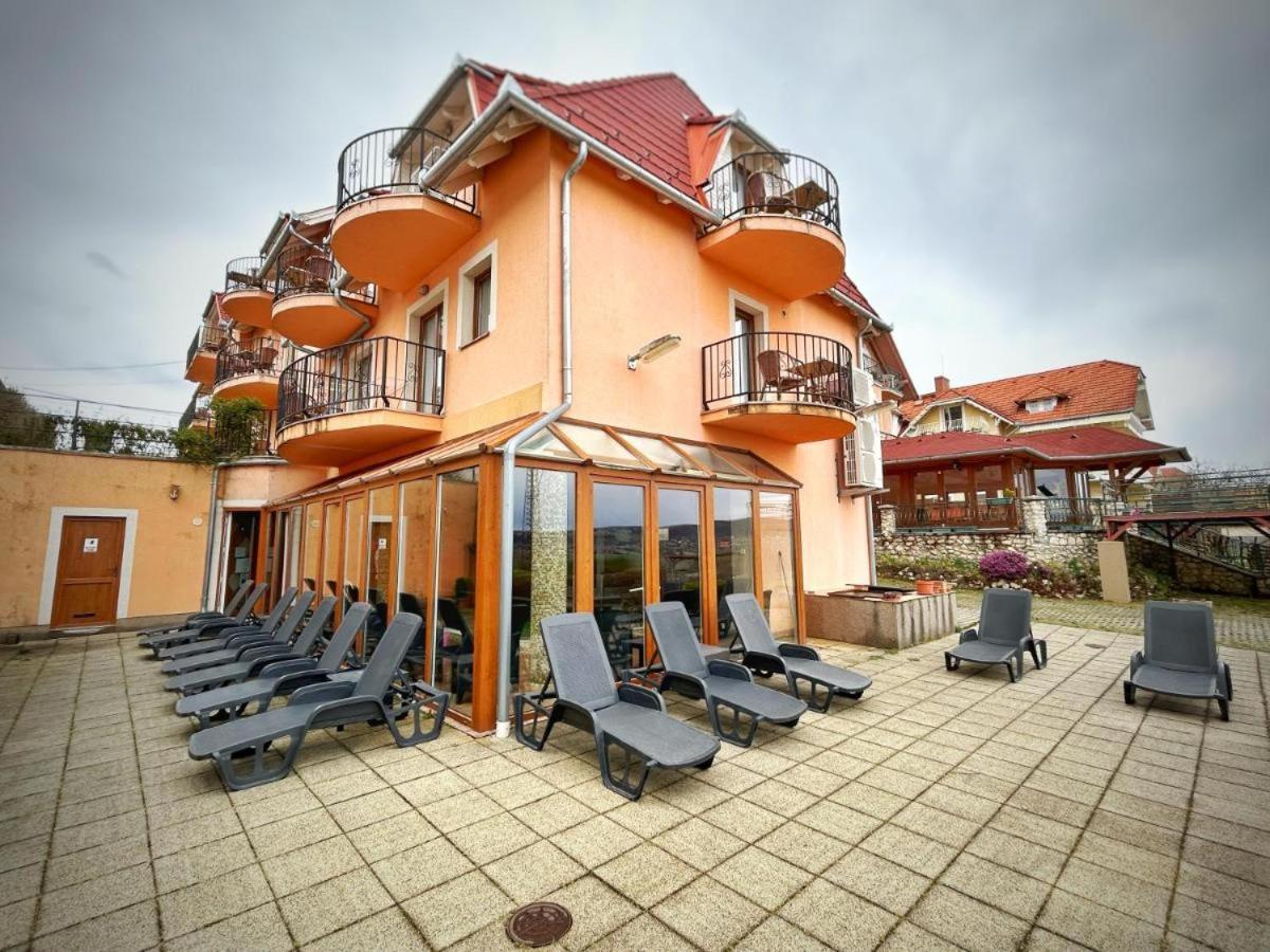 Fonix Wellness *** 1 A Epulet Bed & Breakfast Hévíz Екстериор снимка