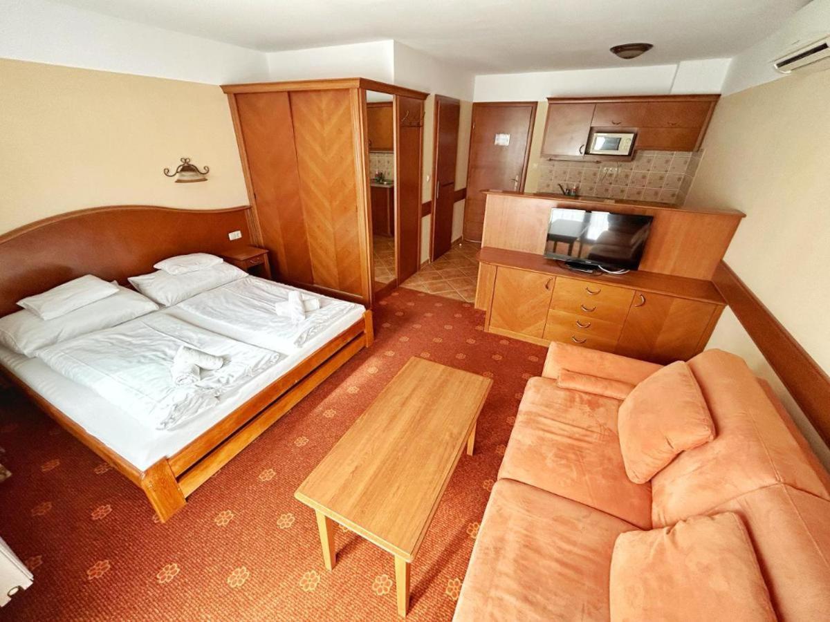 Fonix Wellness *** 1 A Epulet Bed & Breakfast Hévíz Екстериор снимка